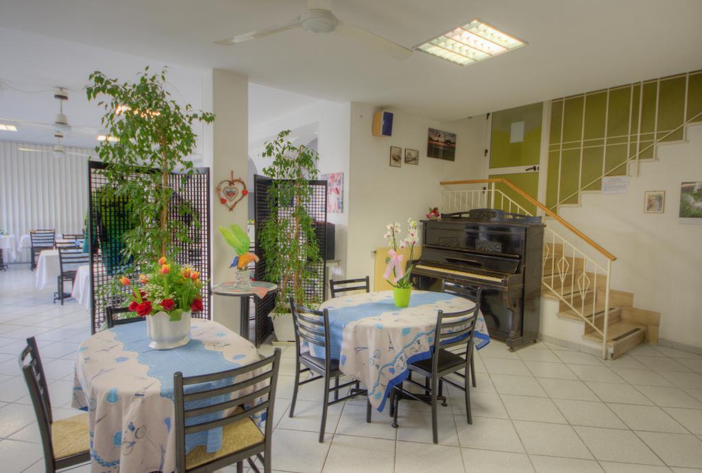 Hotel Deutsche Familien 피날레리구레 외부 사진